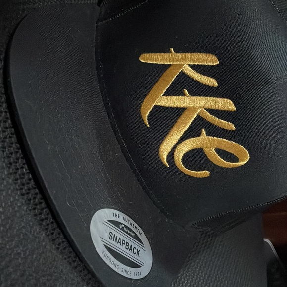 KKE Snapback hat - Picture 2 of 4